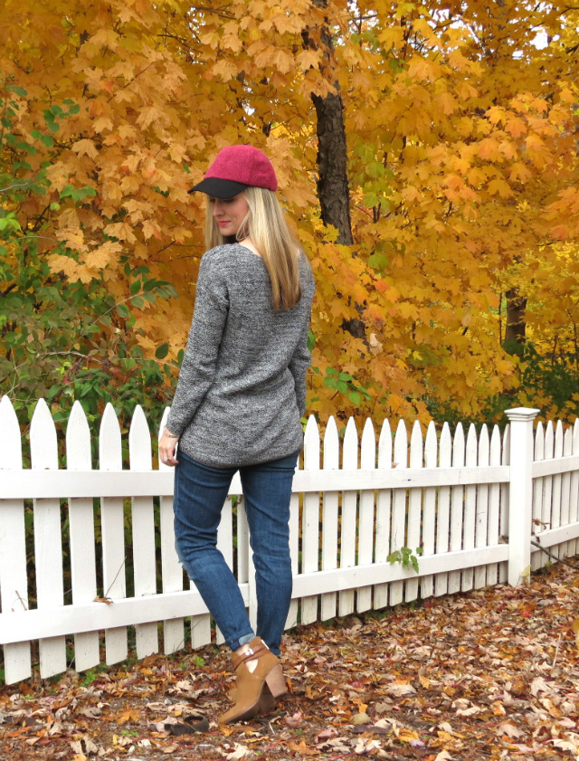 fashion baseball cap, outfit with baseball cap, guess cutout ankle boots, ankle boots with cuffed jeans