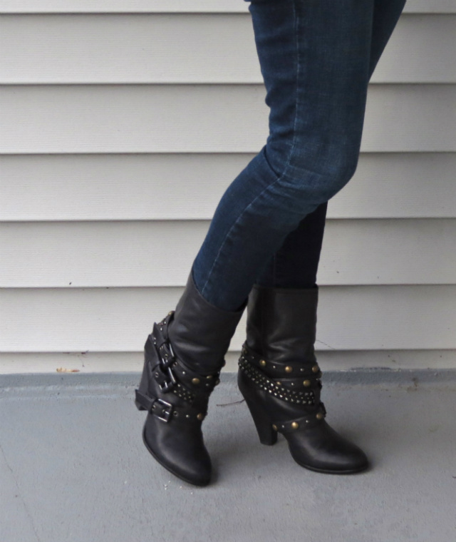 chambray with jeans, madewell polka dot sweatshirt, aldo studded boots, timex weekender