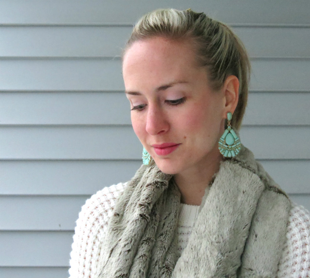 faux fur scarf, modcloth statement earrings, pave rings, house of gemmes gemmebox, jewelry subscription, mac please me