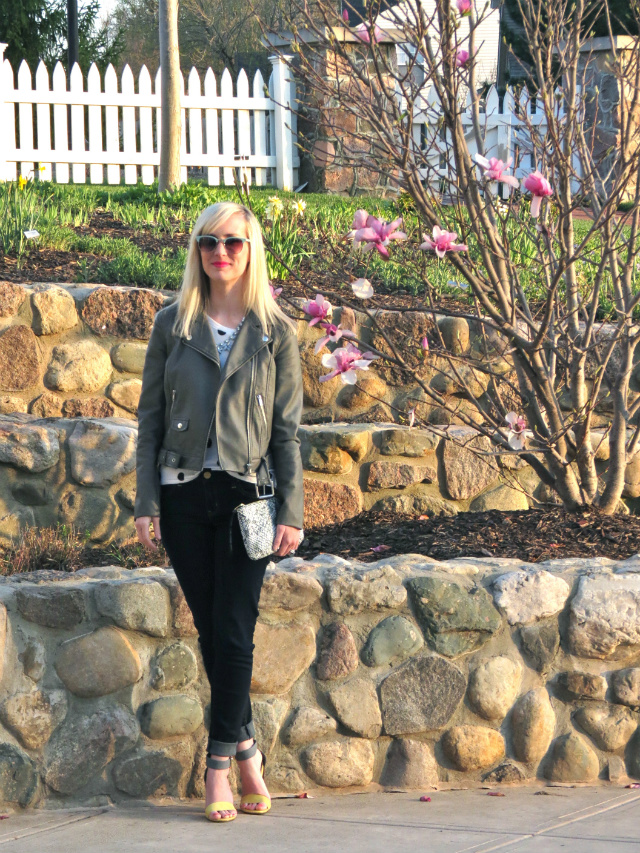 h&m faux leather jacket, polka dot tee, american eagle jeggings, chinese laundry sandals, snakeskin clutch, loft mint sunglasses