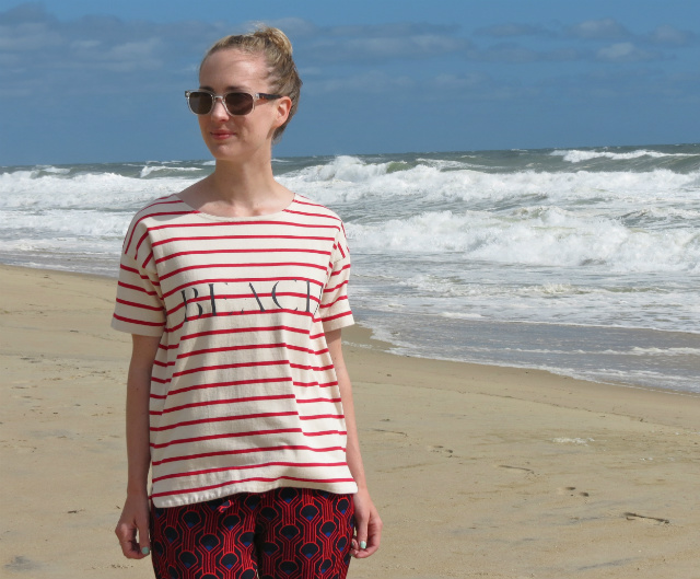 madewell beach tee, printed pants, beach outfit, outer banks