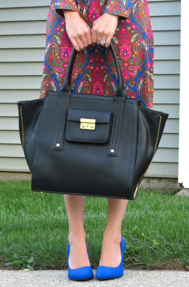 paisley dress, cobalt blue pumps, phillip lim for target tote, mirrored ray bans