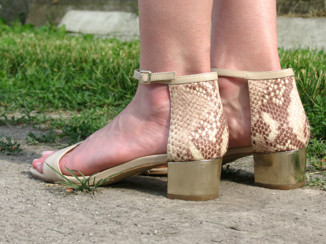 pleated colorblock dress, blush clutch, snakeskin block heel sandals