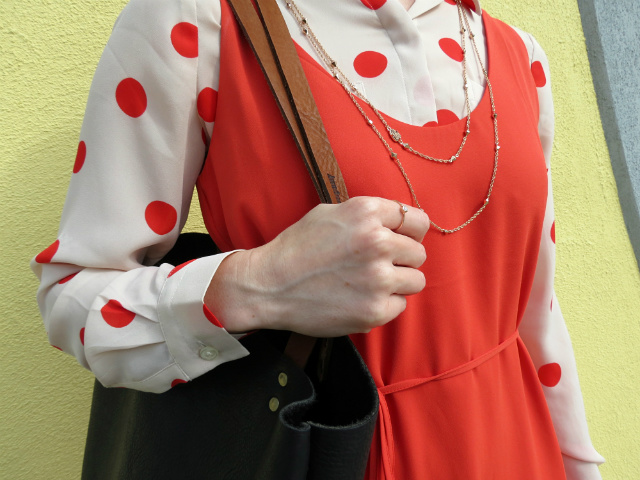 button-up shirt under tie-waist dress, ankle strap pumps, ridgeway tote, dainty rose gold jewelry