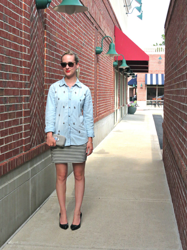 21 SUMMER WEEKEND OUTFIT IDEAS embellished chambray + mini skirt + pumps