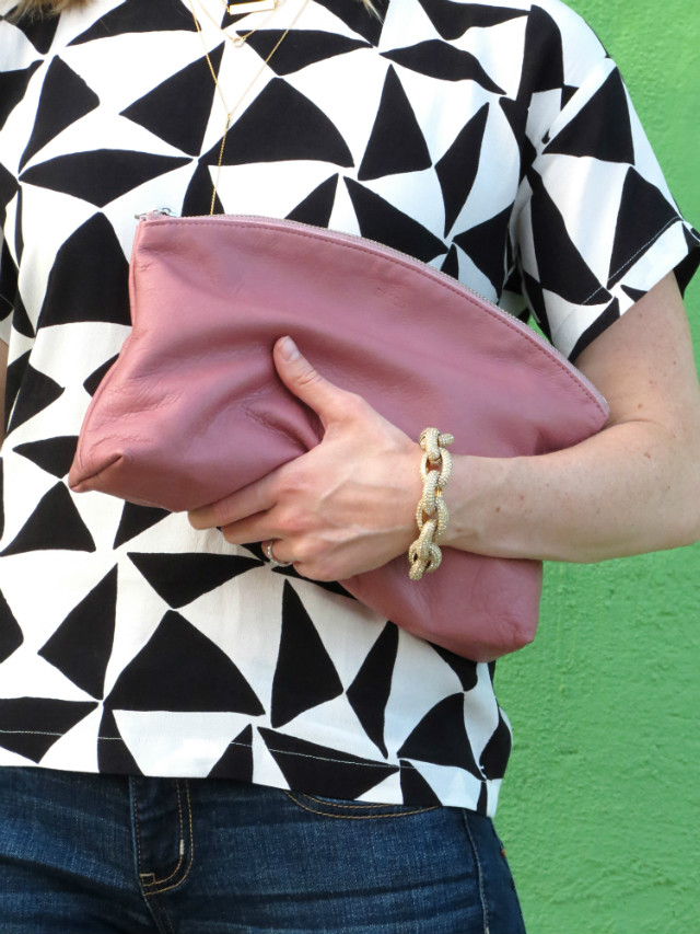 how to layer necklaces, BaubleBar layering necklaces, blush Baggu leather clutch