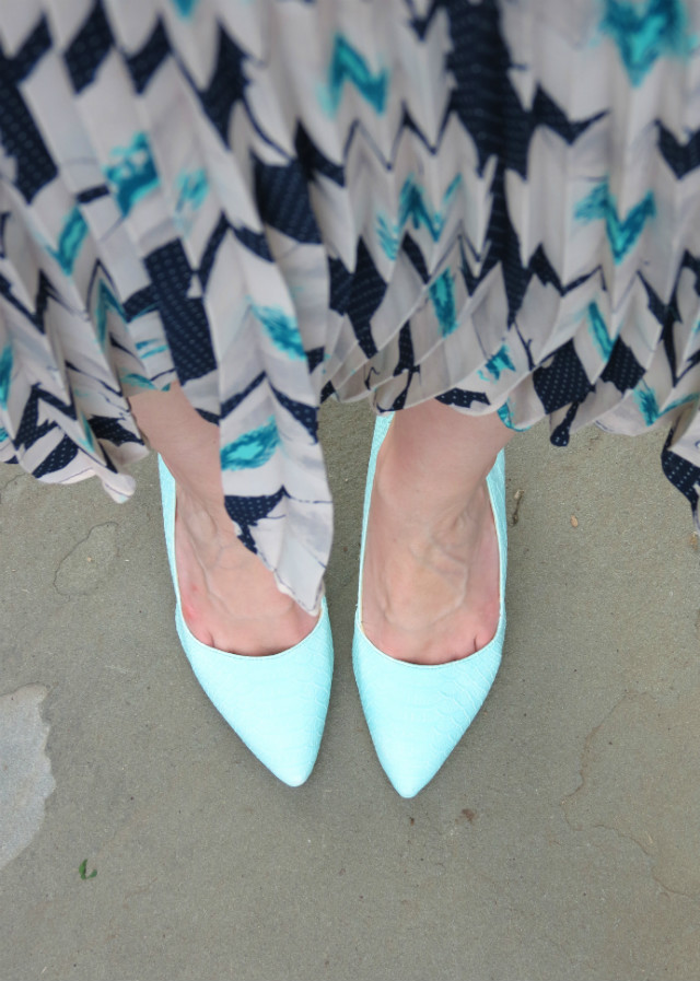 pleated midi skirt, mint heels outfit