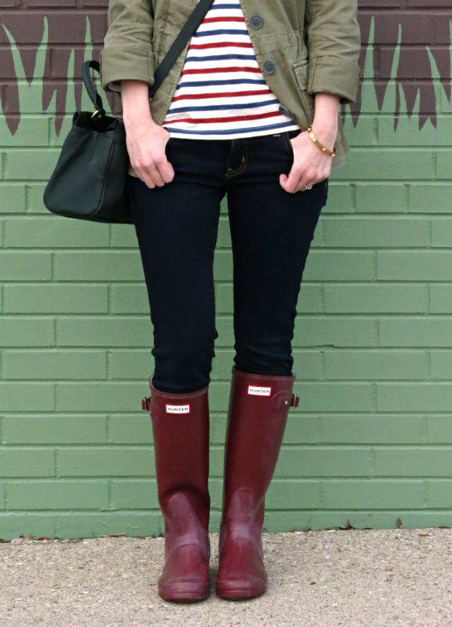 Hunter rain boots, red and blue striped shirt, Madewell army jacket, gray knit beanie