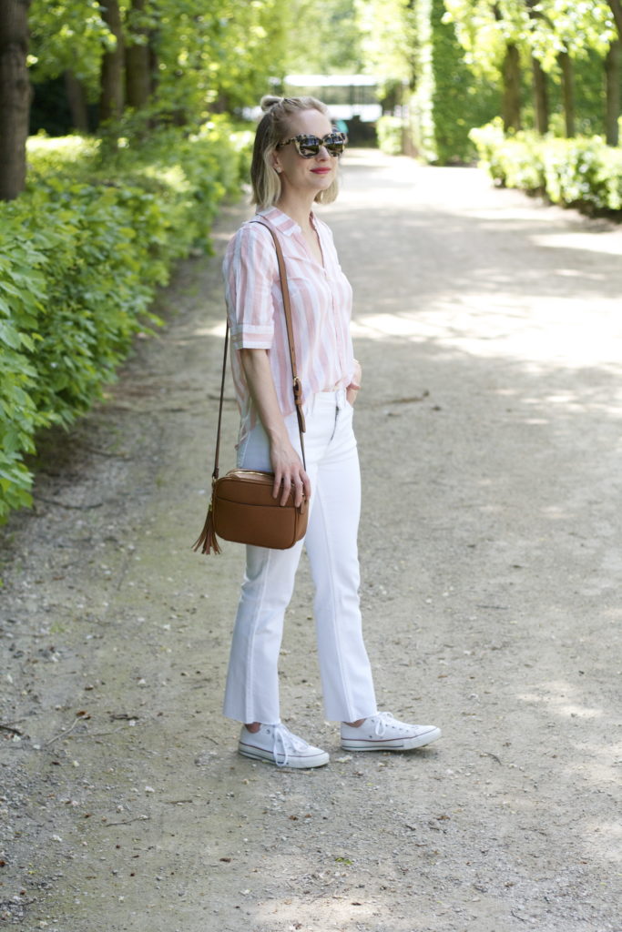 cropped white jeans, striped shirt, white Chucks, Musee Rodin