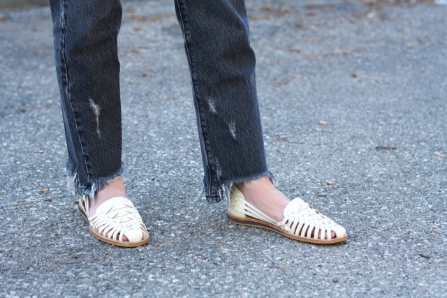 floral blouse, Mott & Bow mom jeans, Nisolo huarache, Anine Bing sunglasses